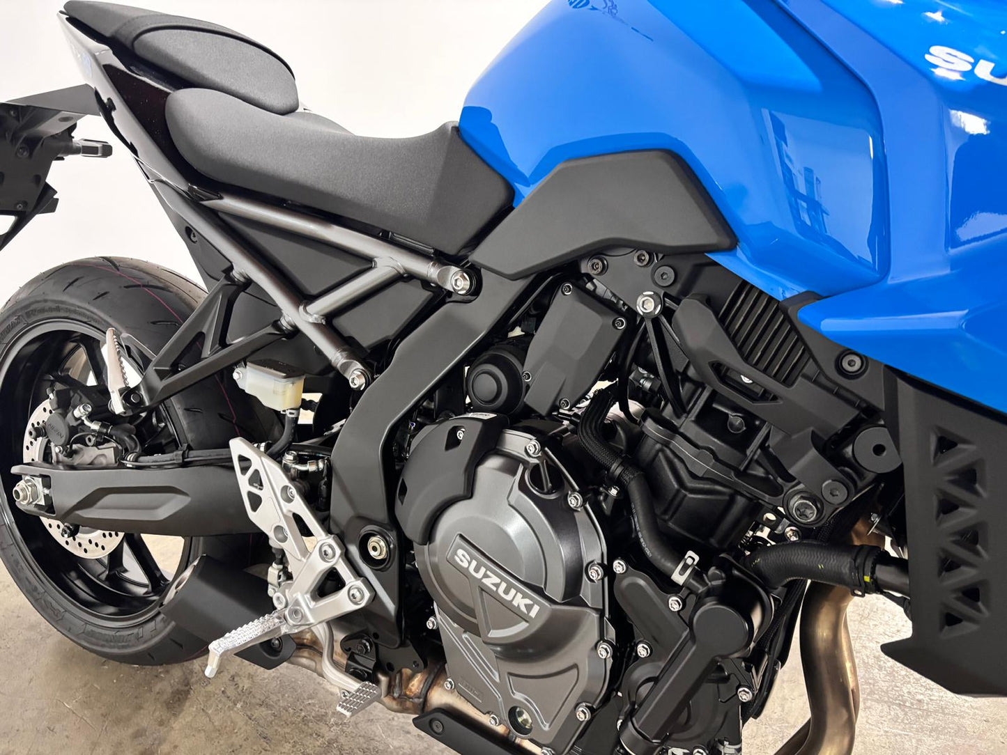 SUZUKI GSX-S 8S