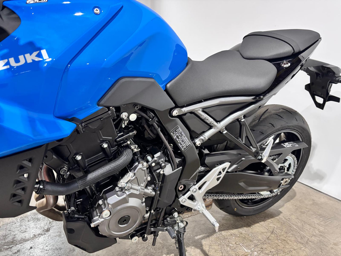 SUZUKI GSX-S 8S