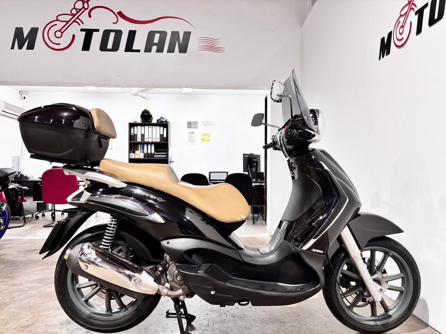 PIAGGIO BEVERLY 300 TOURER