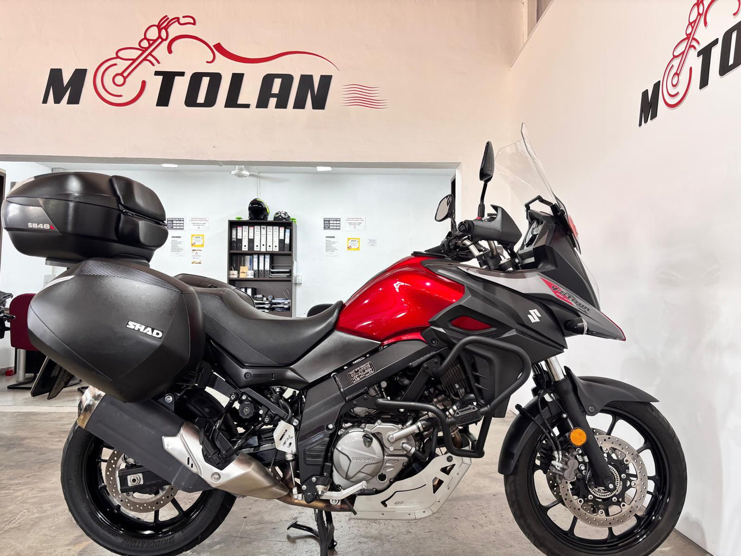 SUZUKI VSTROM 650CC