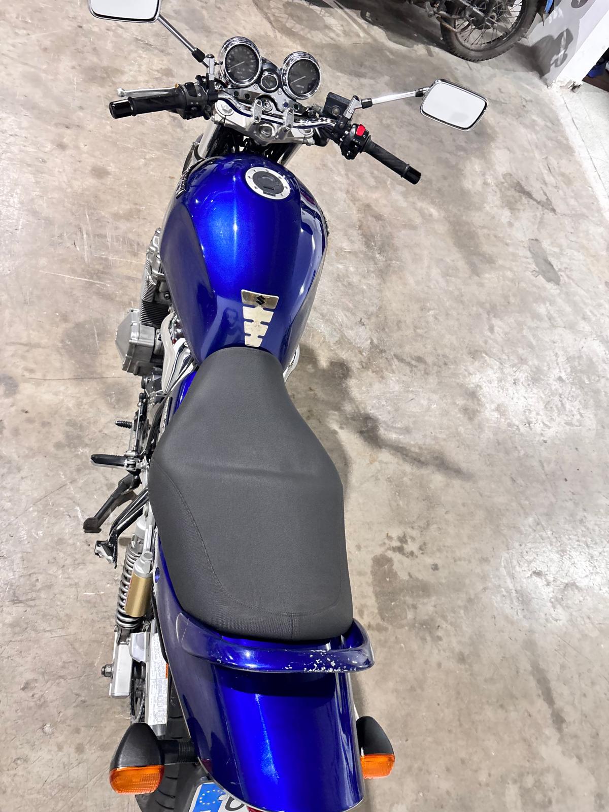 SUZUKI GSX750