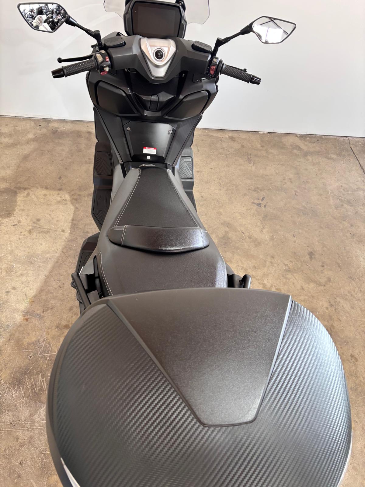 VOGE SR4 MAX 350CC