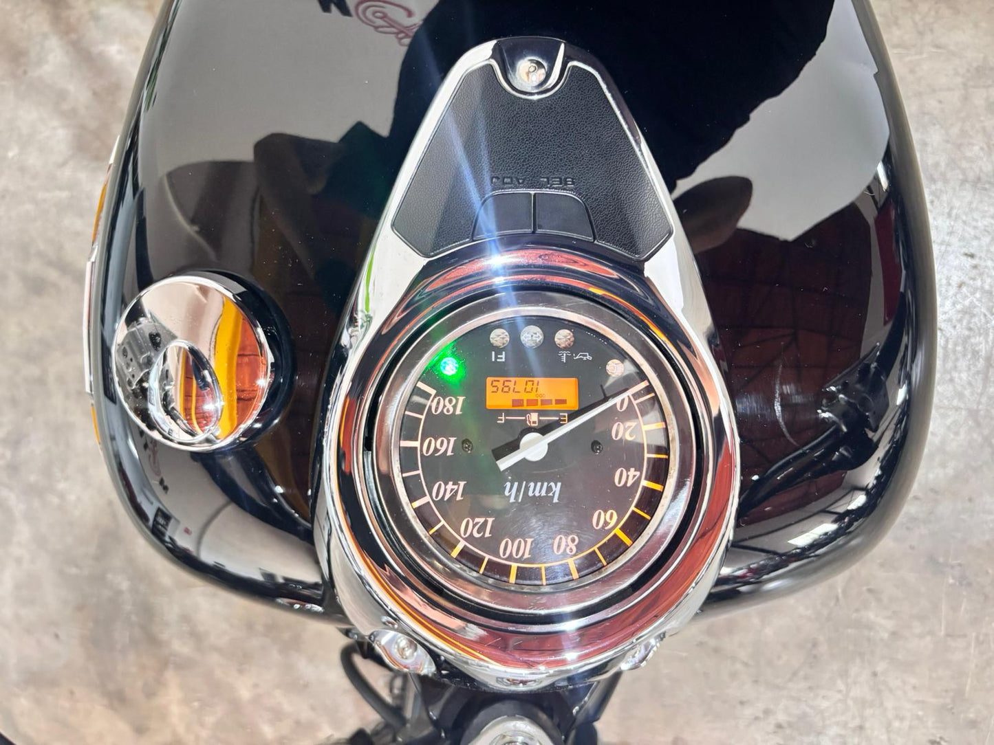 SUZUKI INTRUDER C800