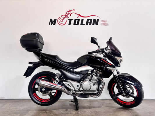 SUZUKI INAZUMA 250CC