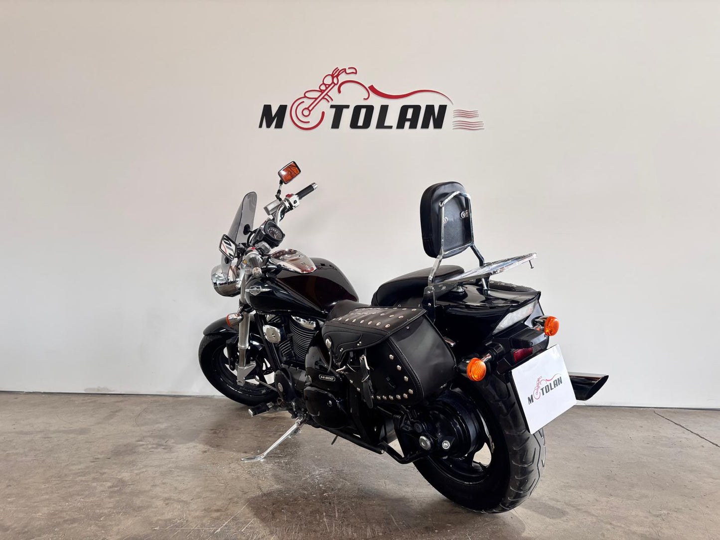 SUZUKI INTRUDER M800