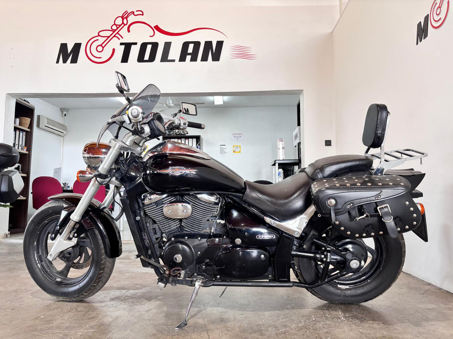 SUZUKI INTRUDER M800