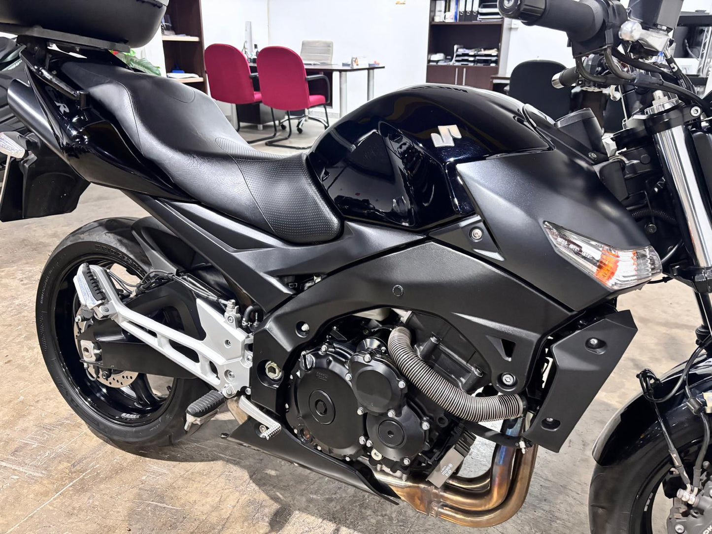 SUZUKI GSR 600 CON ABS