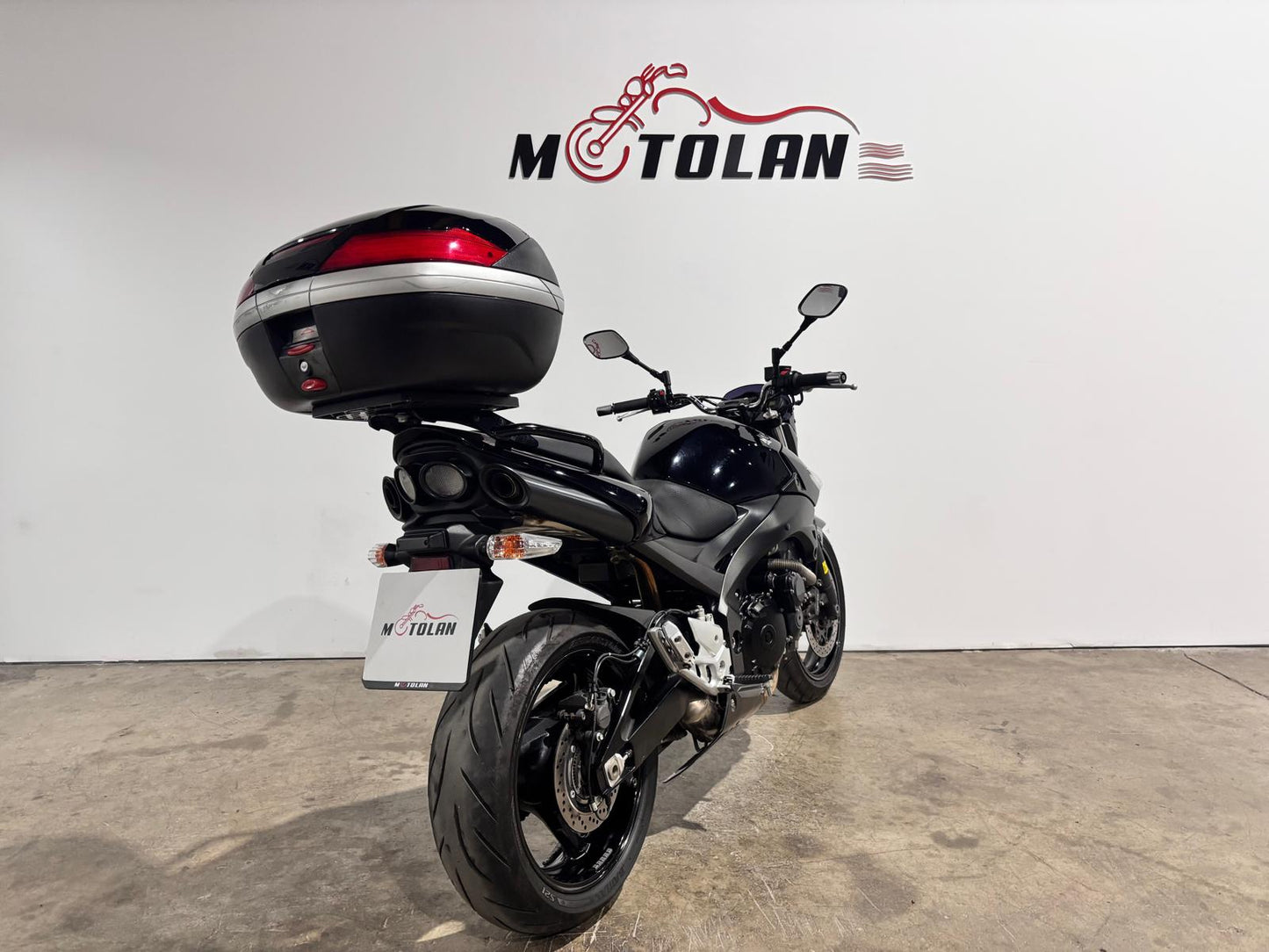 SUZUKI GSR 600 CON ABS