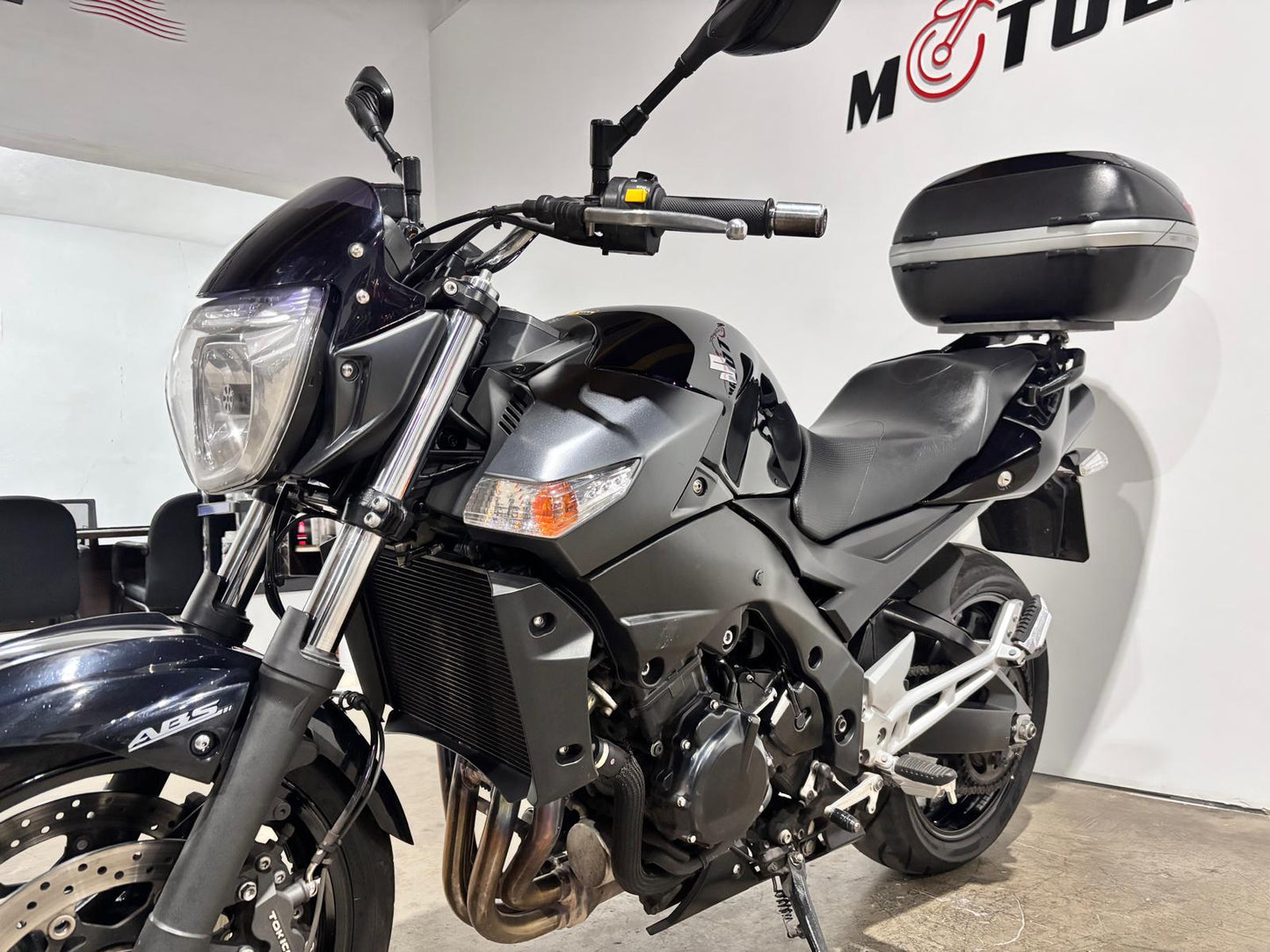 SUZUKI GSR 600 CON ABS