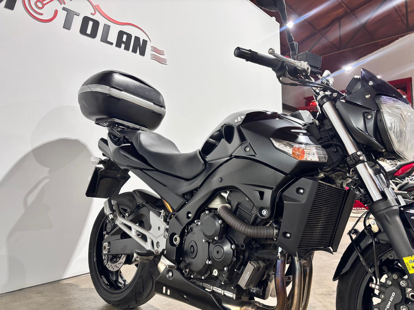 SUZUKI GSR 600 CON ABS