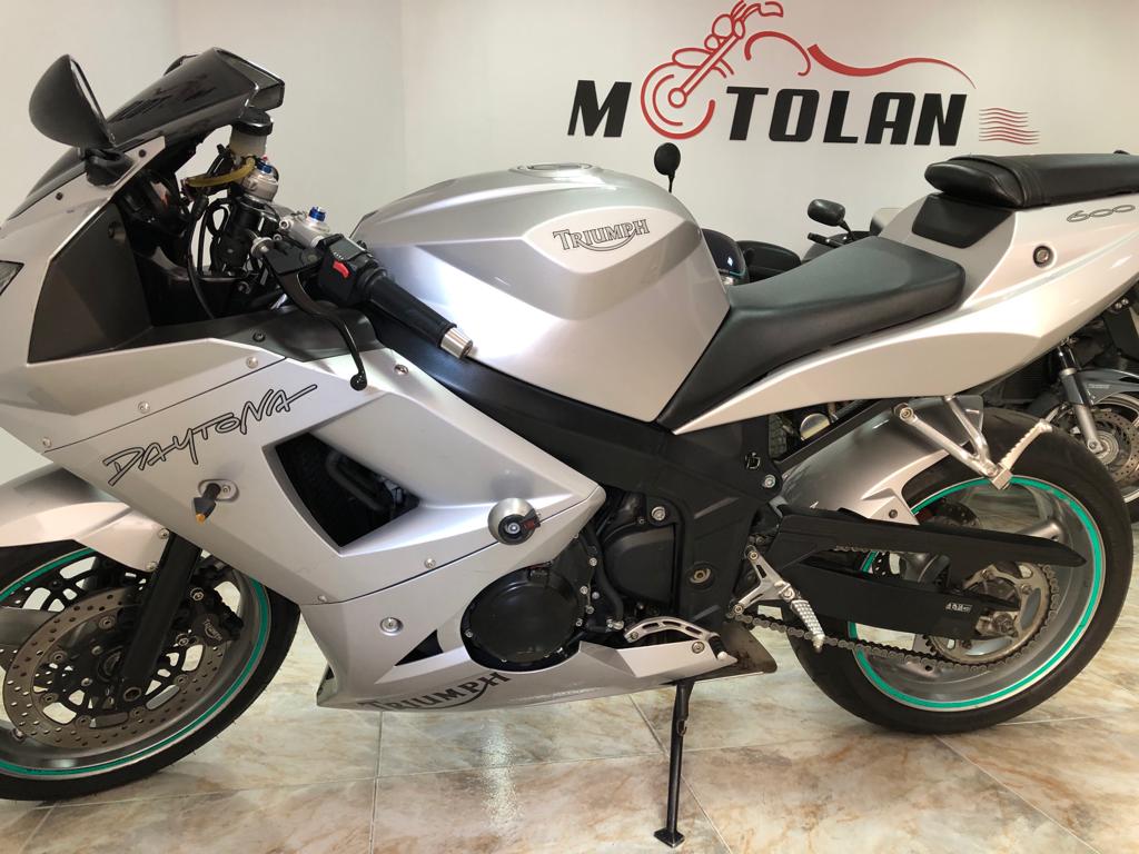 TRIUMPH DAYTONA 600CC