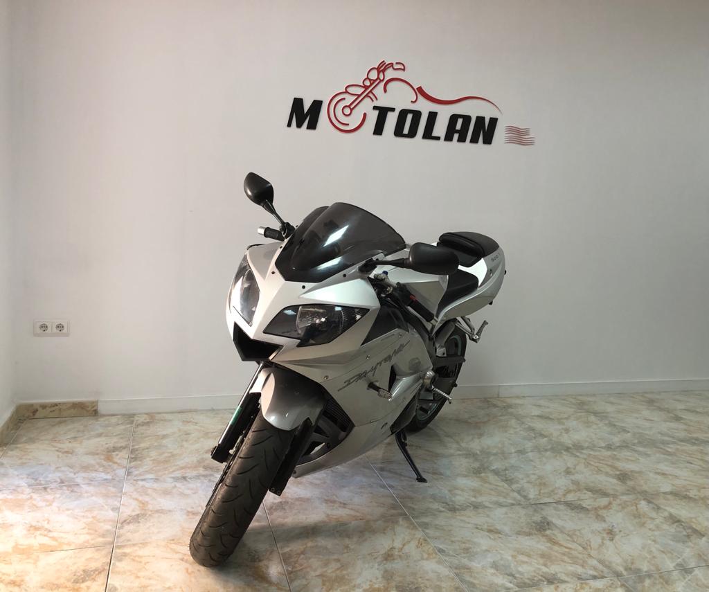 TRIUMPH DAYTONA 600CC