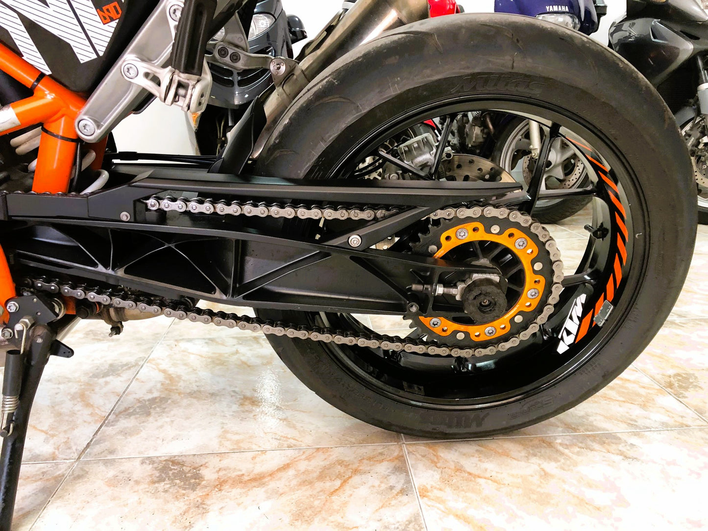 KTM 690 DUKE