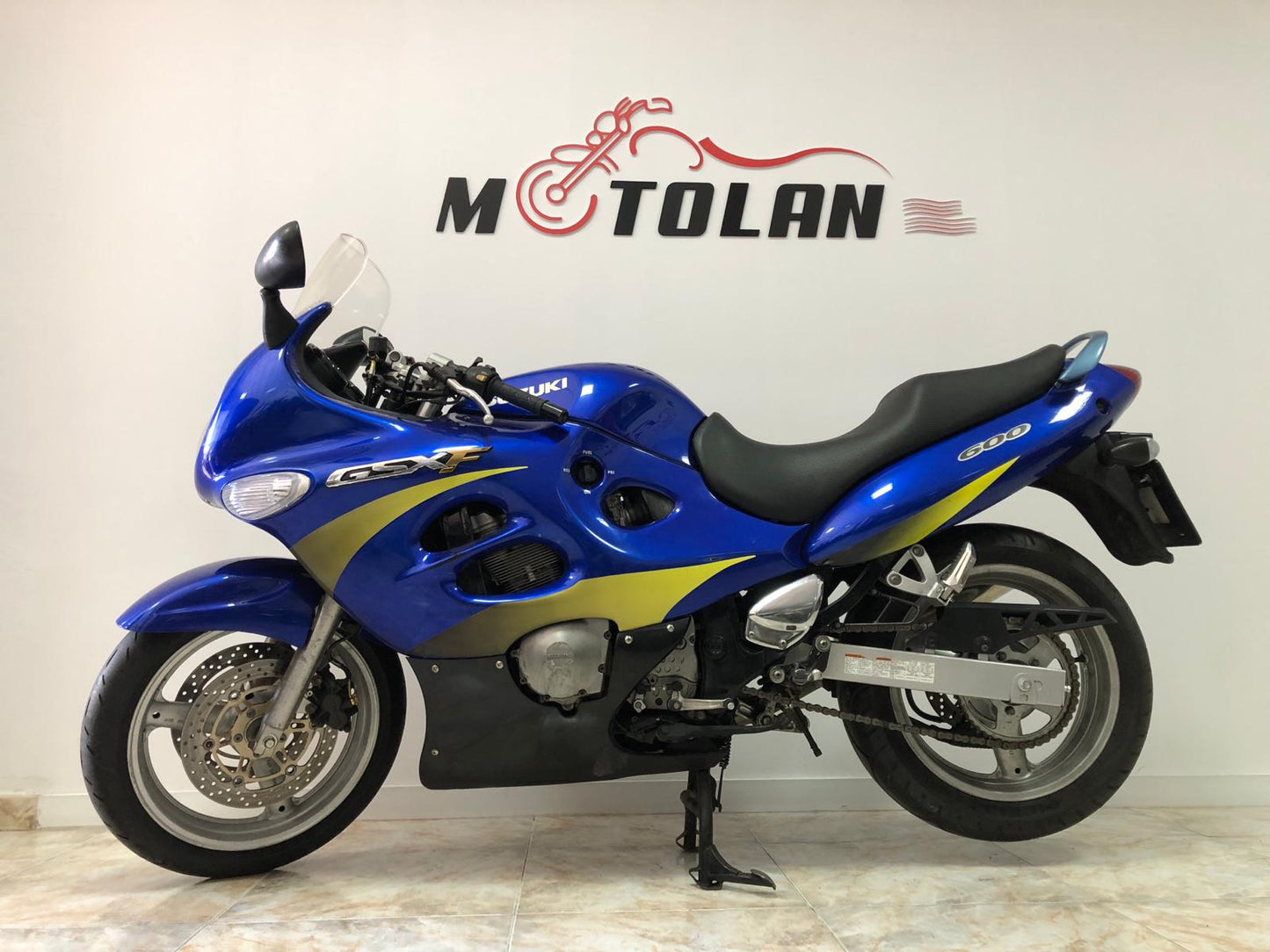 SUZUKI GSXF 600CC