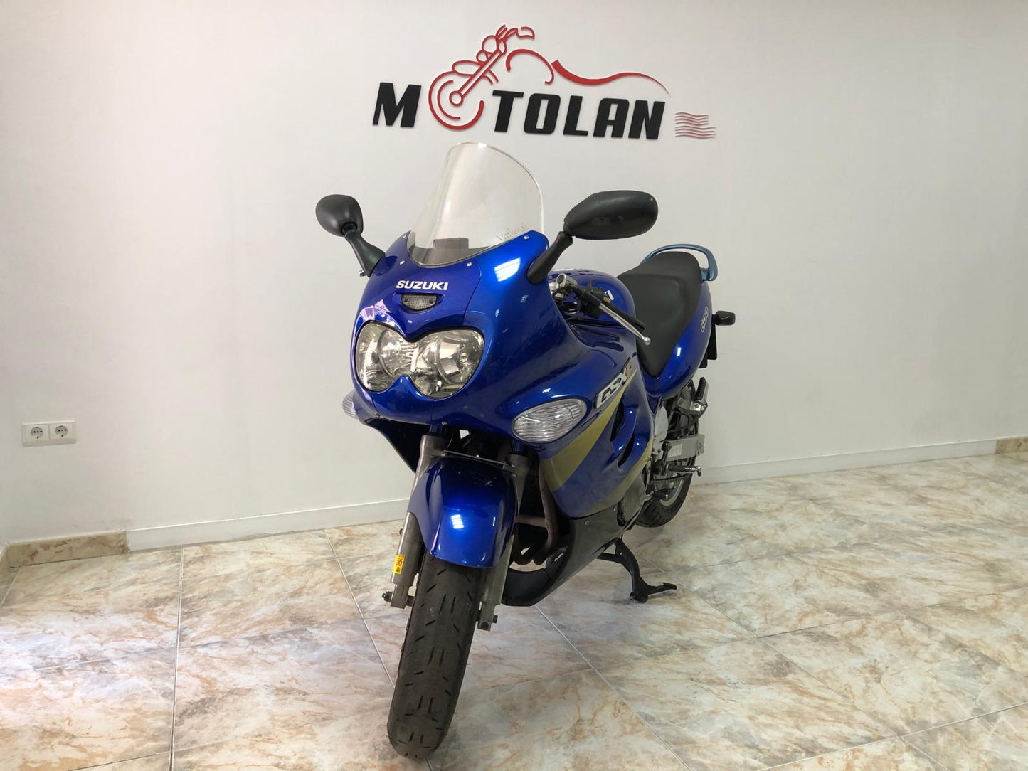 SUZUKI GSXF 600CC