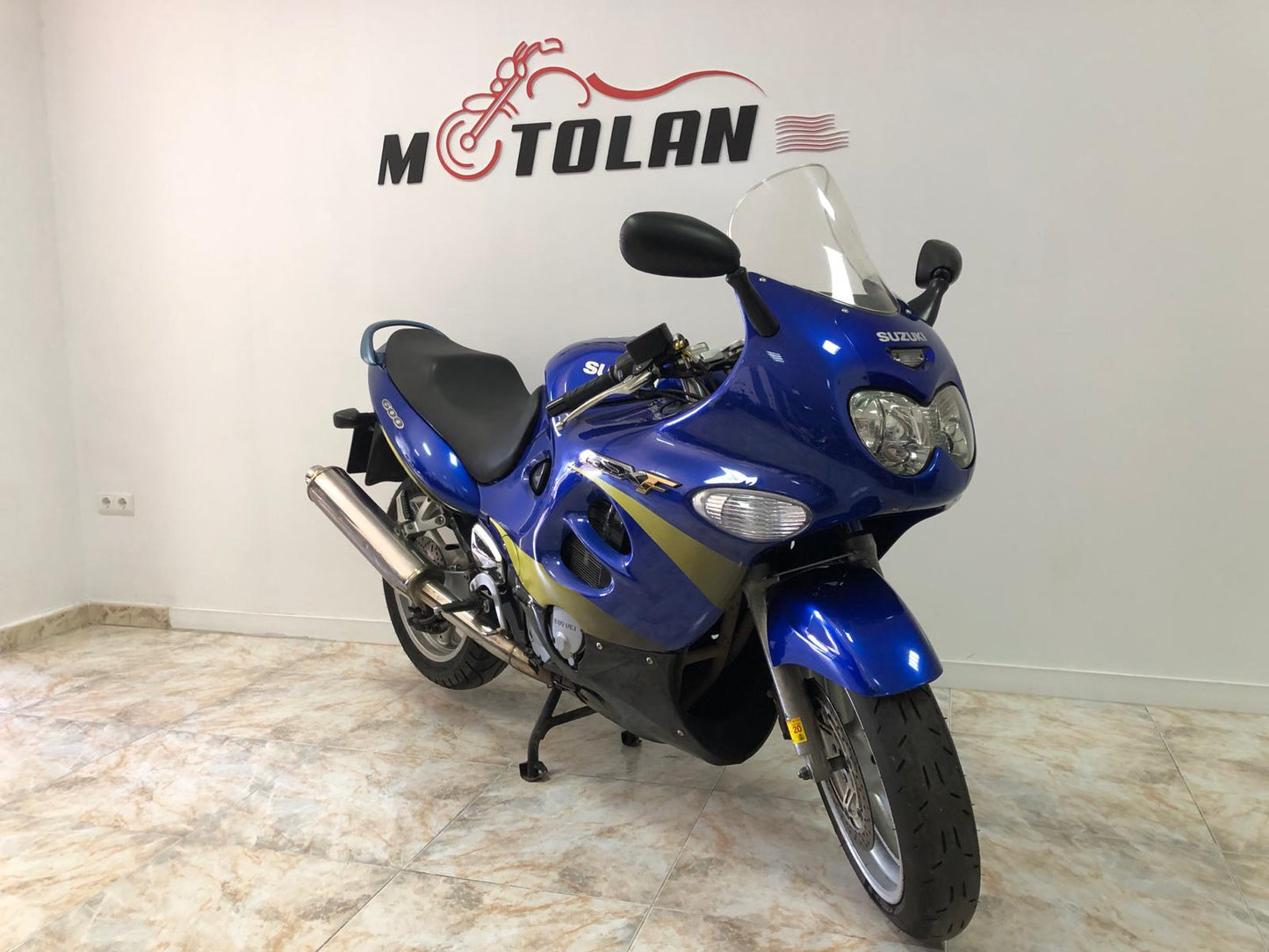 SUZUKI GSXF 600CC