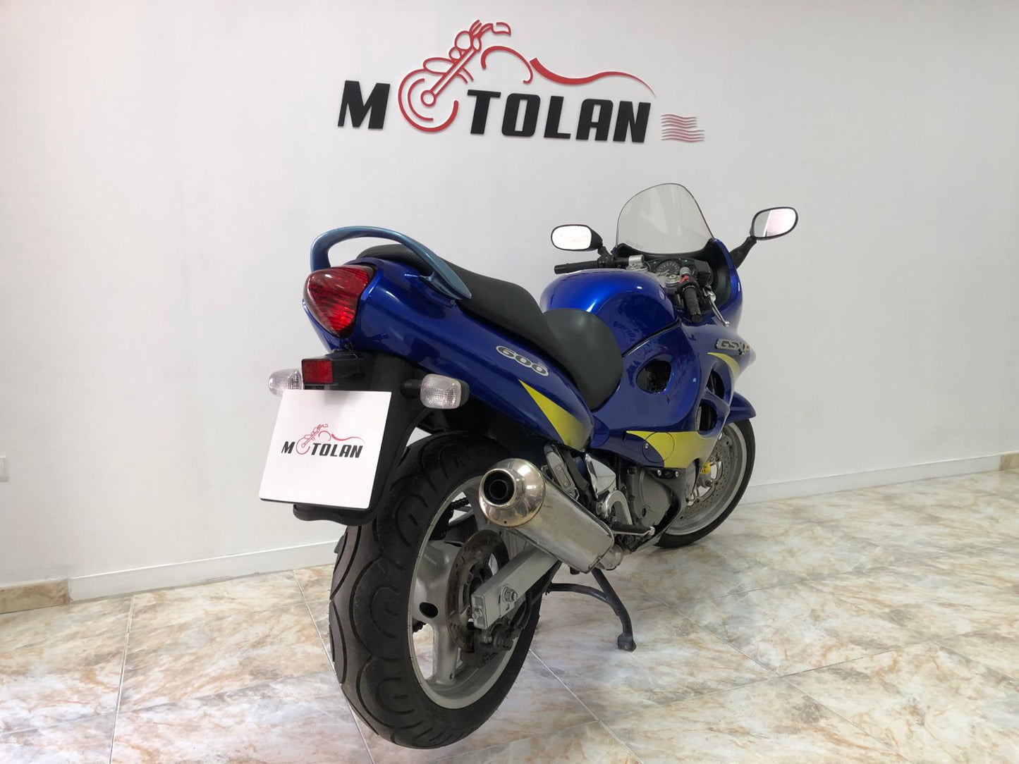 SUZUKI GSXF 600CC