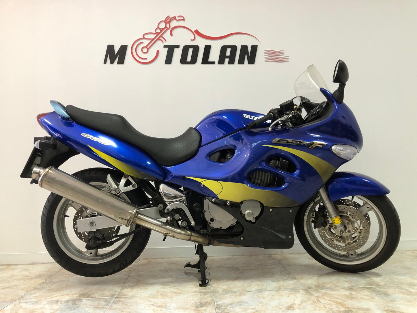 SUZUKI GSXF 600CC