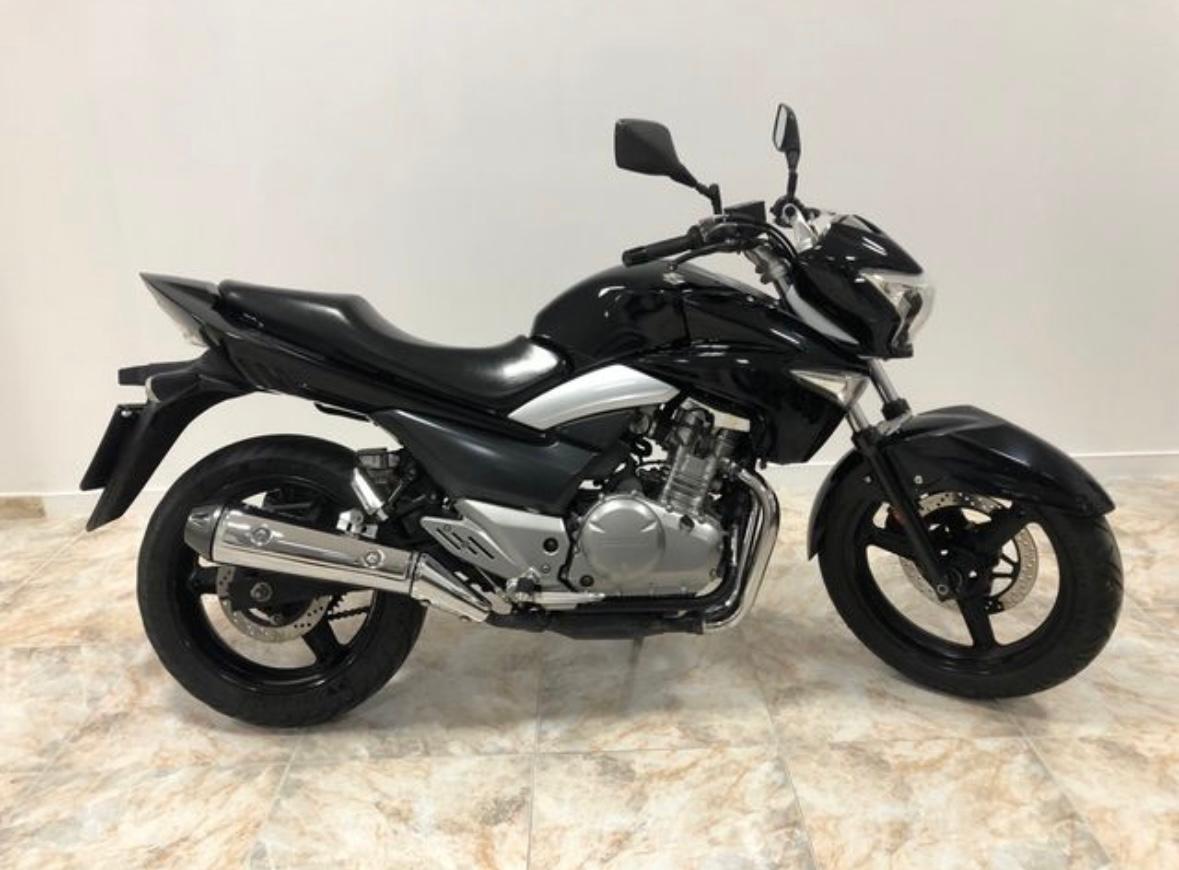 SUZUKI INAZUMA 250CC