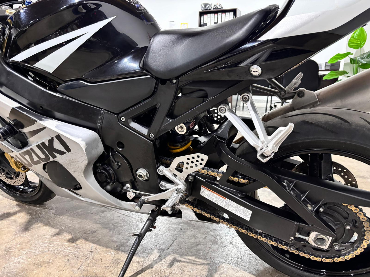 SUZUKI GSXR 600 K5