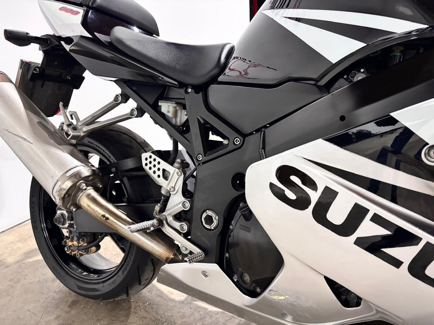 SUZUKI GSXR 600 K5