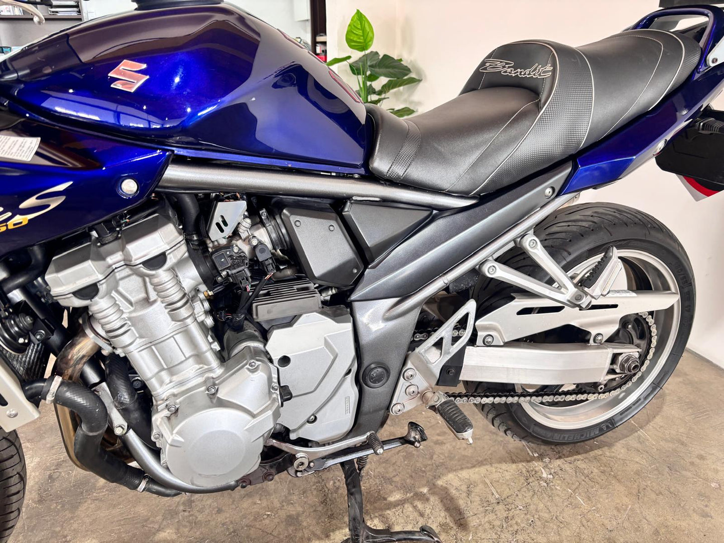 SUZUKI BANDIT 1250CC