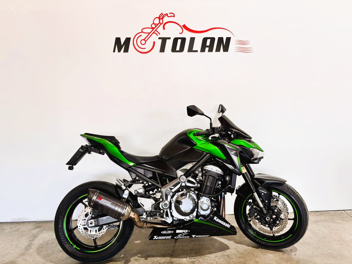 KAWASAKI Z900