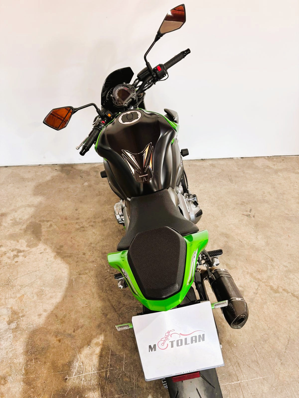 KAWASAKI Z900