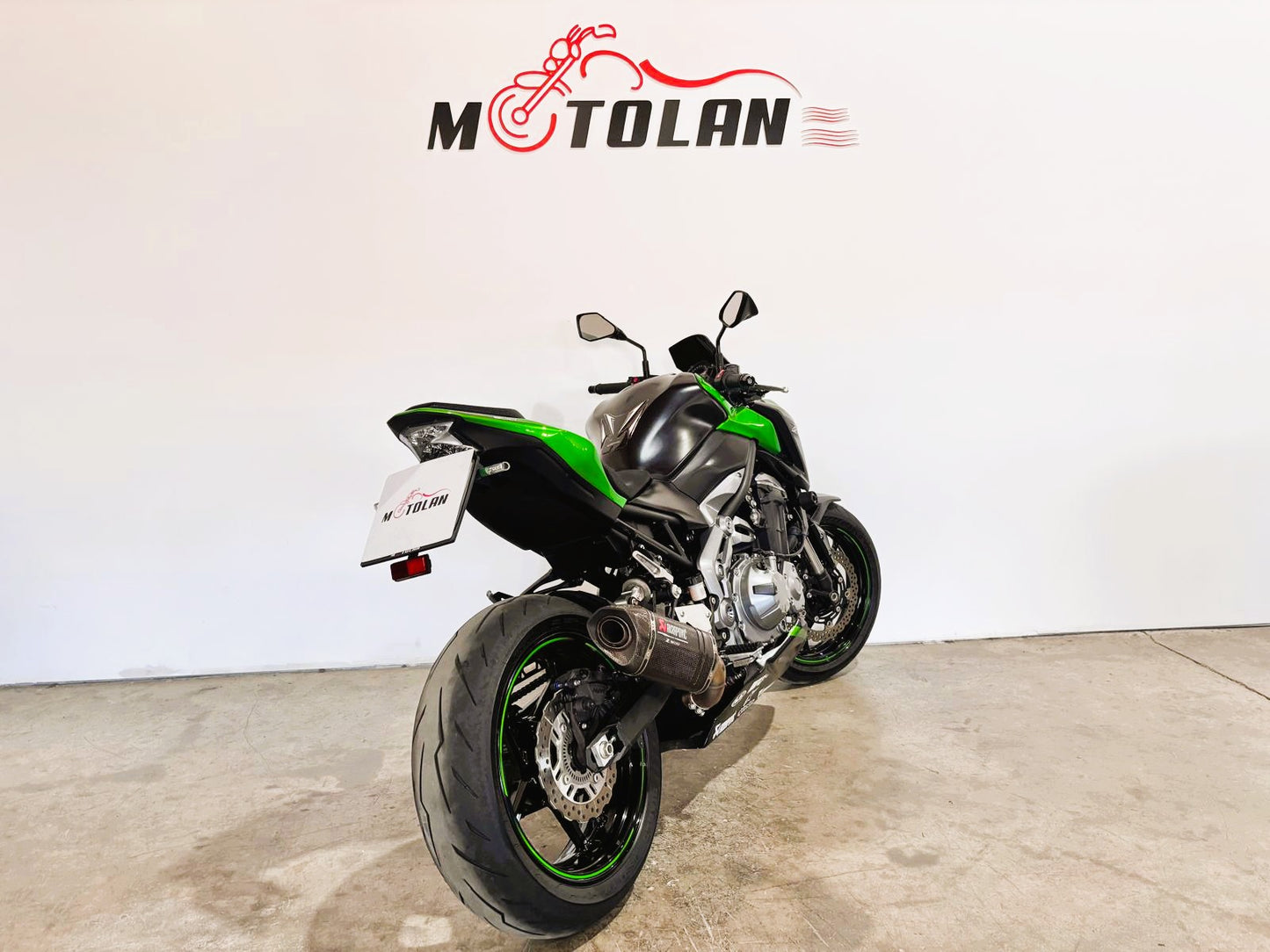 KAWASAKI Z900