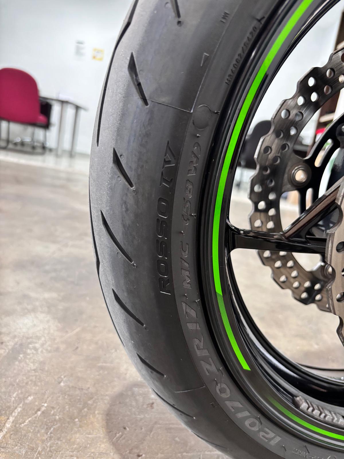 KAWASAKI Z900