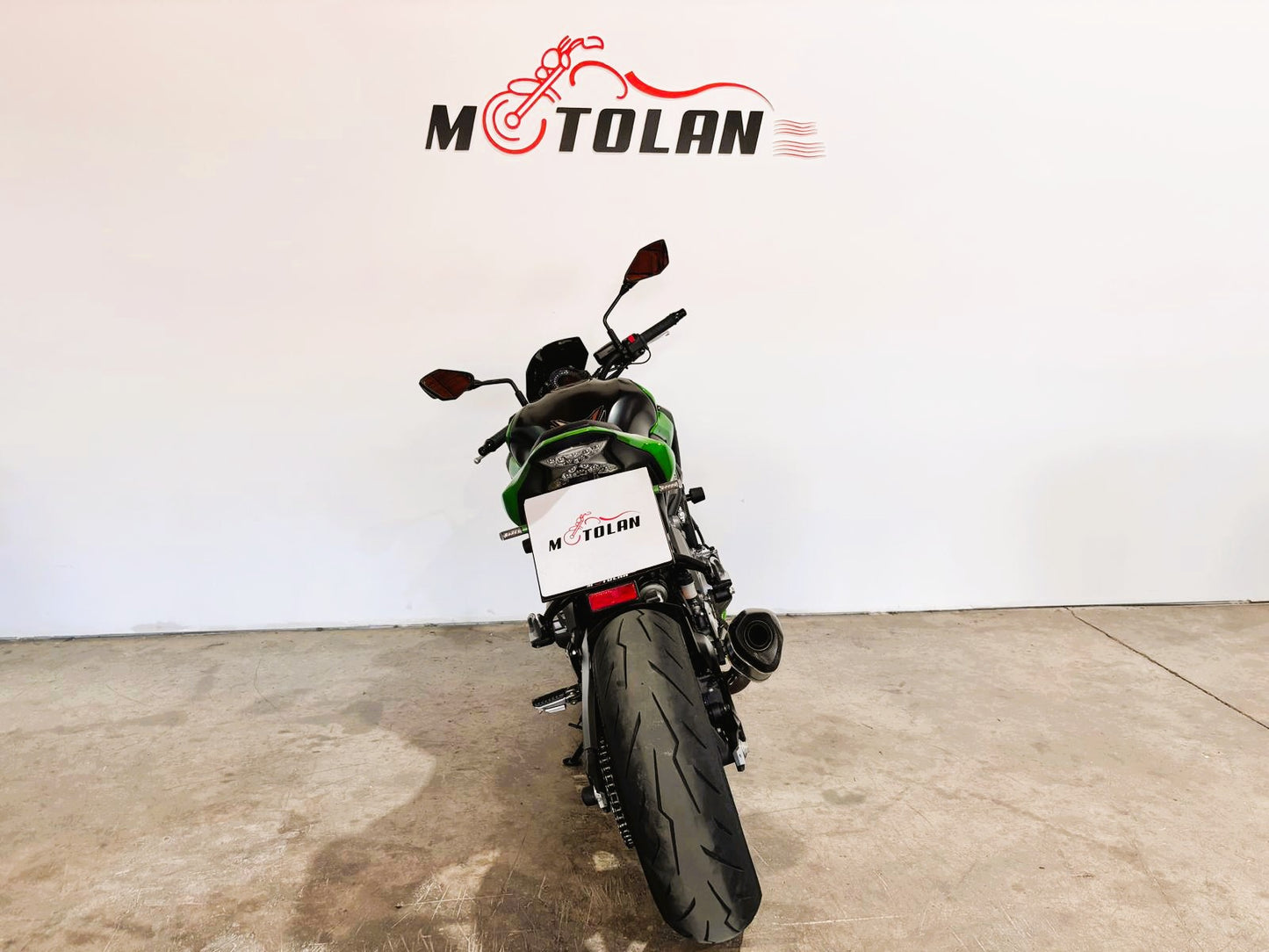 KAWASAKI Z900