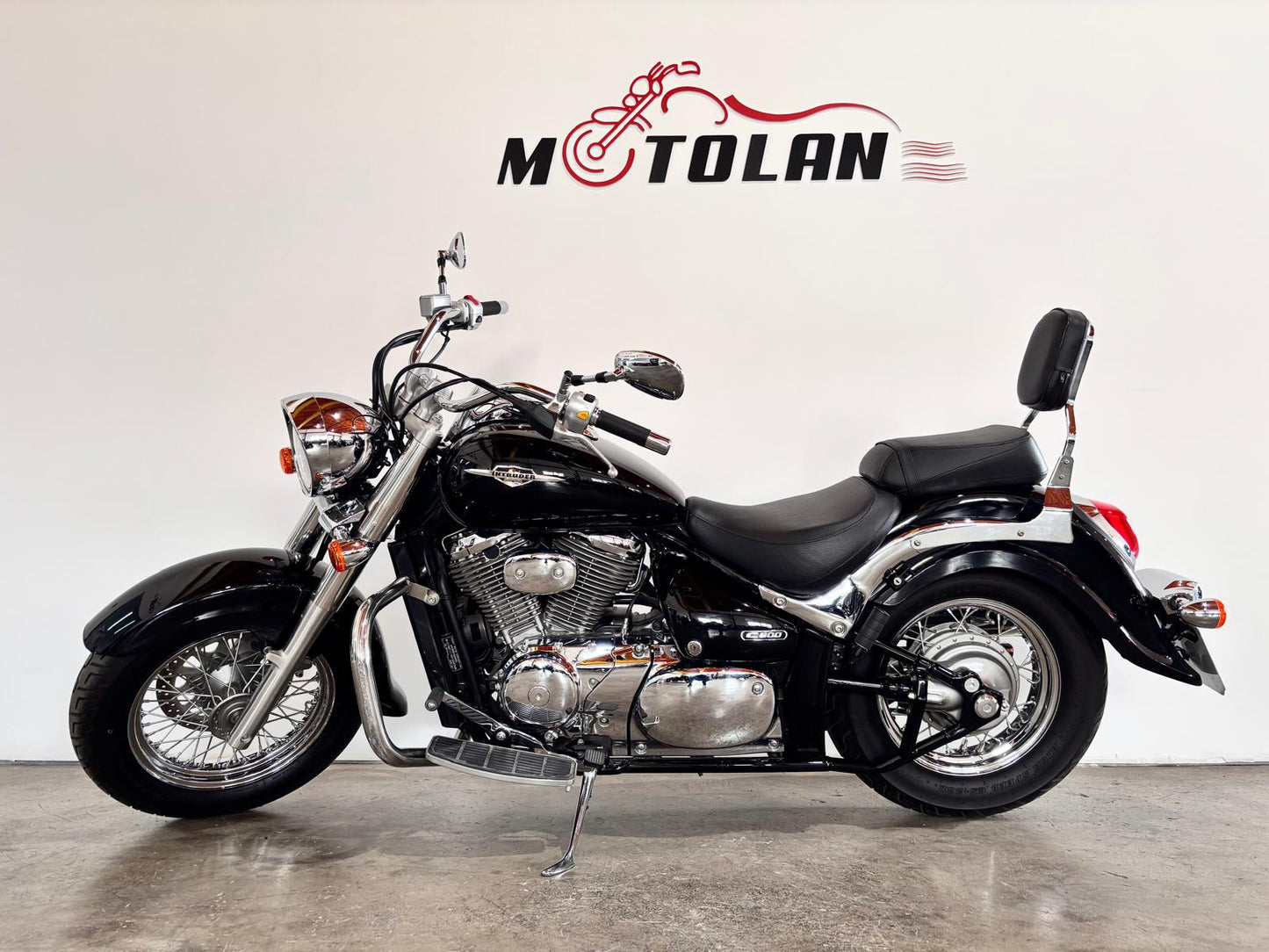 SUZUKI INTRUDER C800