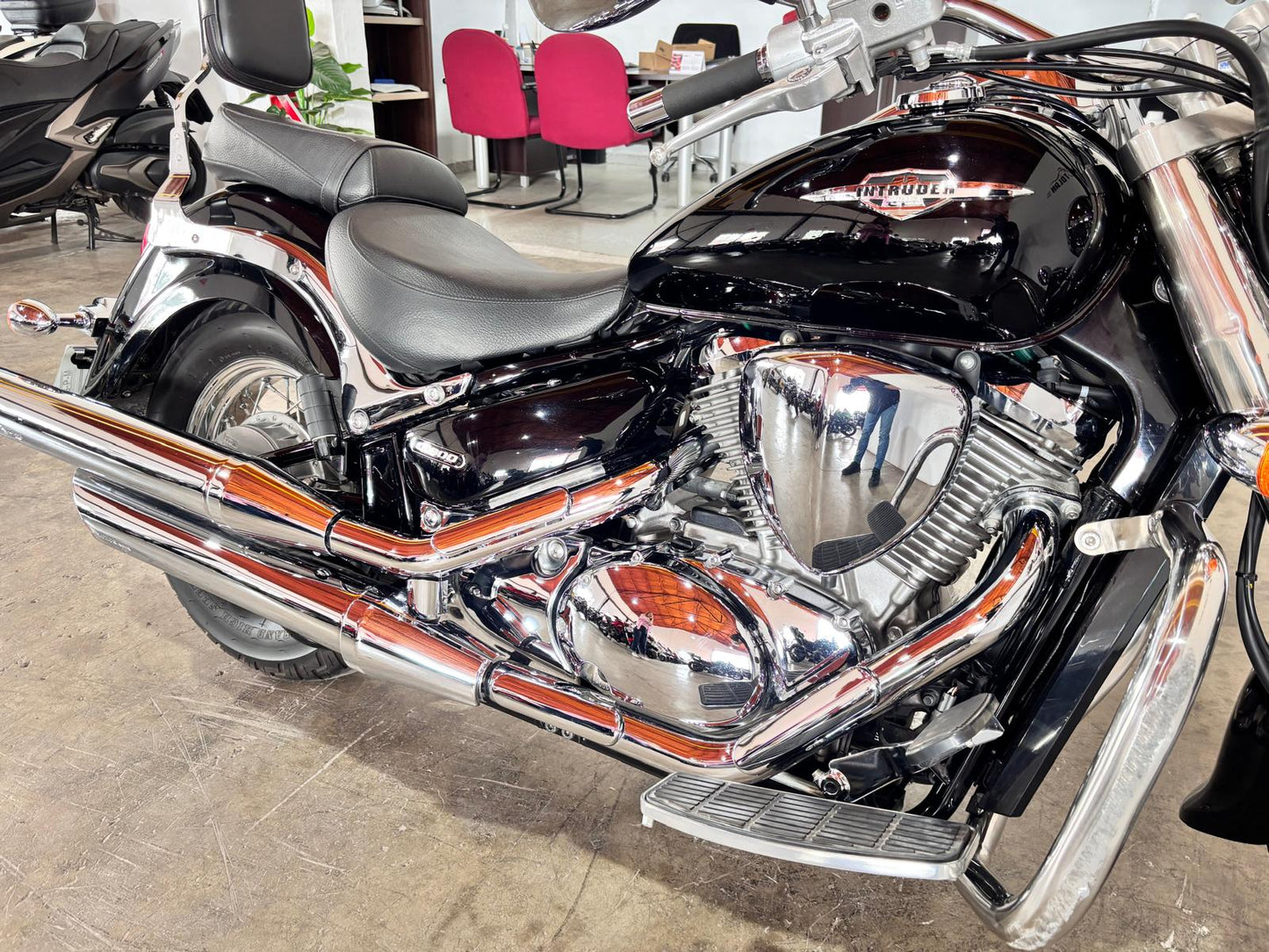 SUZUKI INTRUDER C800