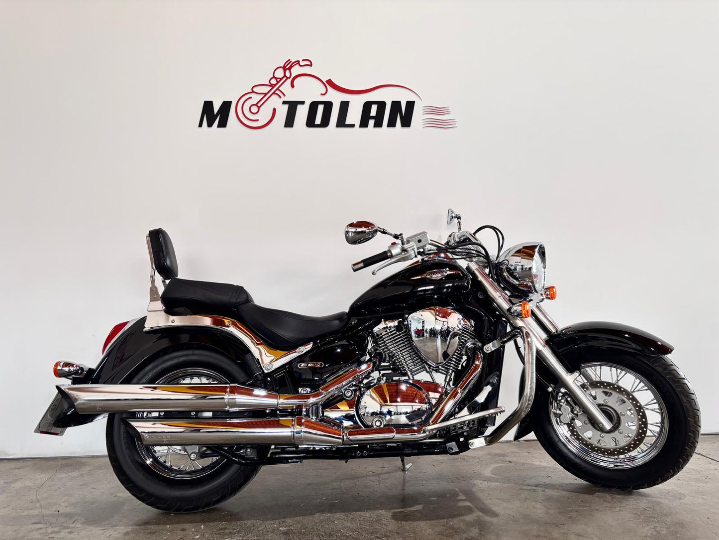 SUZUKI INTRUDER C800