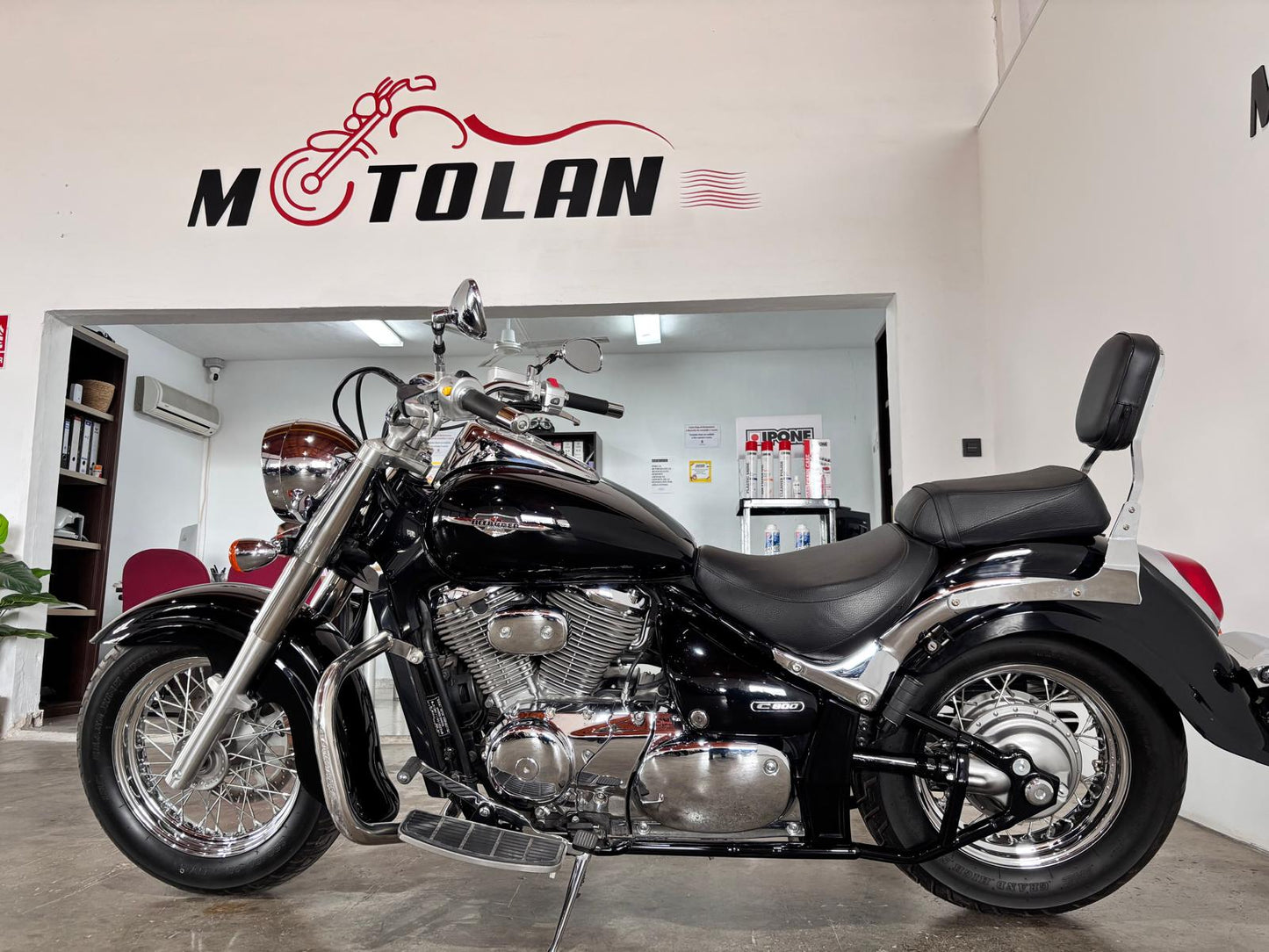 SUZUKI INTRUDER C800