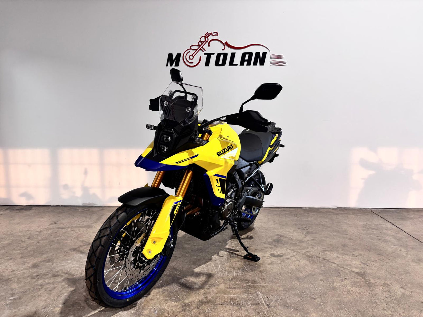 SUZUKI V-STROM 800