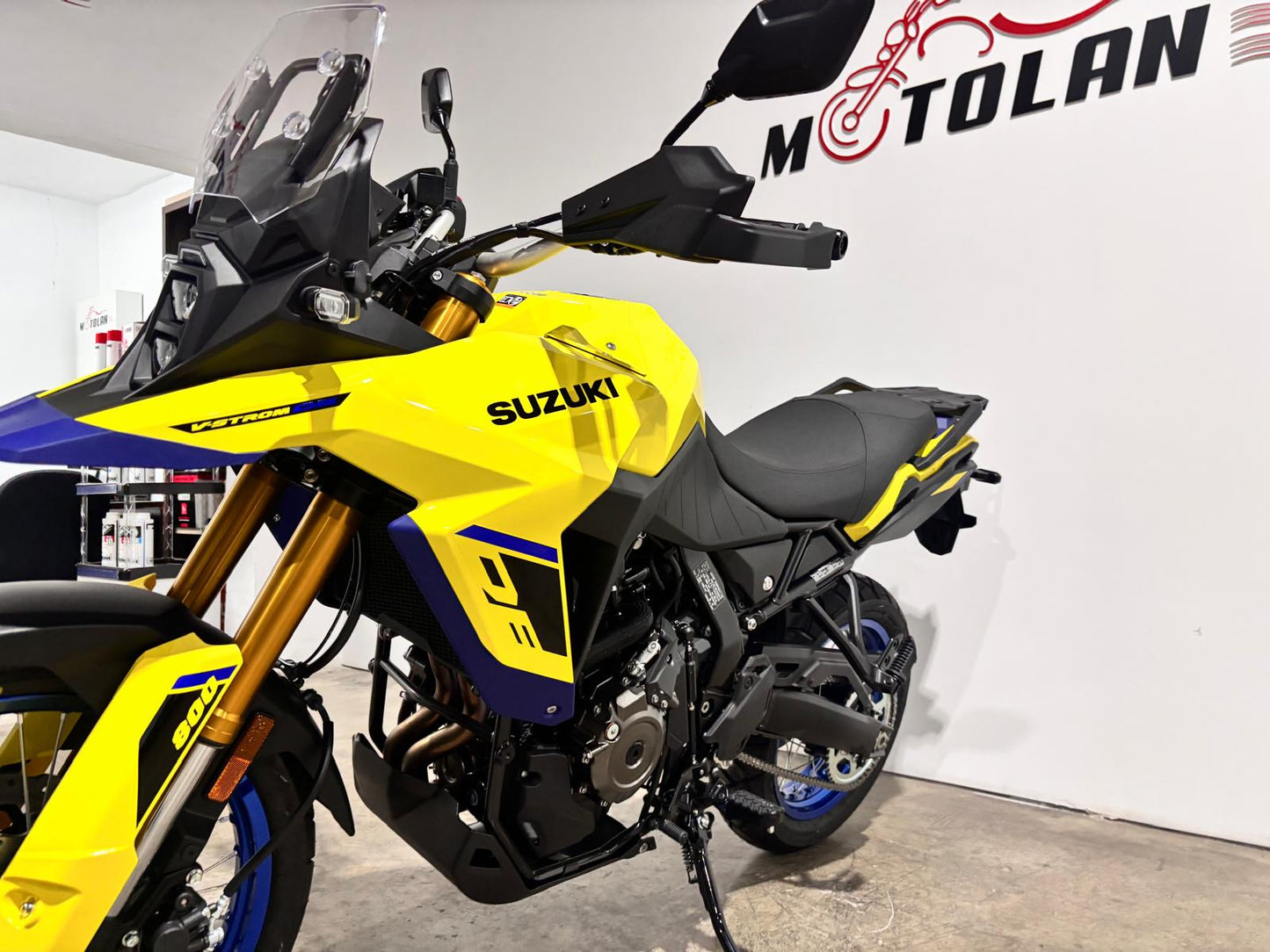 SUZUKI V-STROM 800
