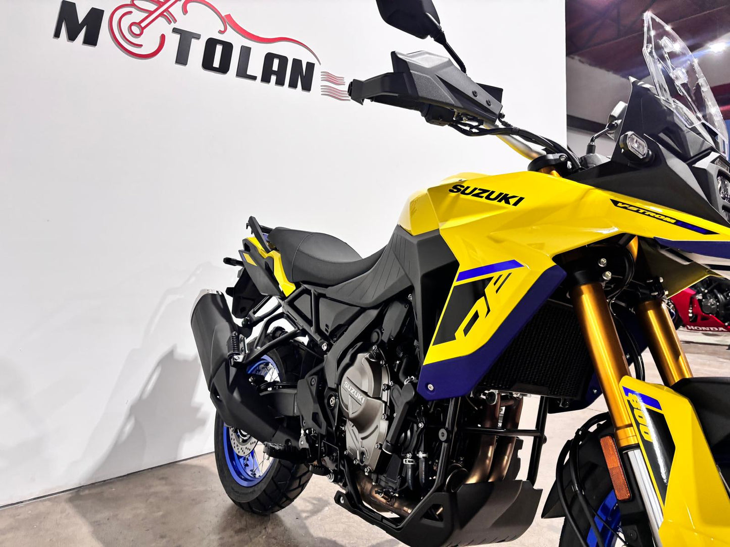 SUZUKI V-STROM 800