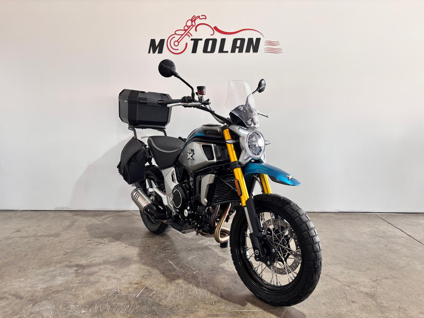 CFMOTO 700CL-X ADV