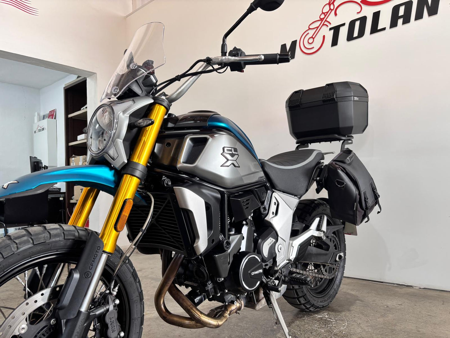 CFMOTO 700CL-X ADV