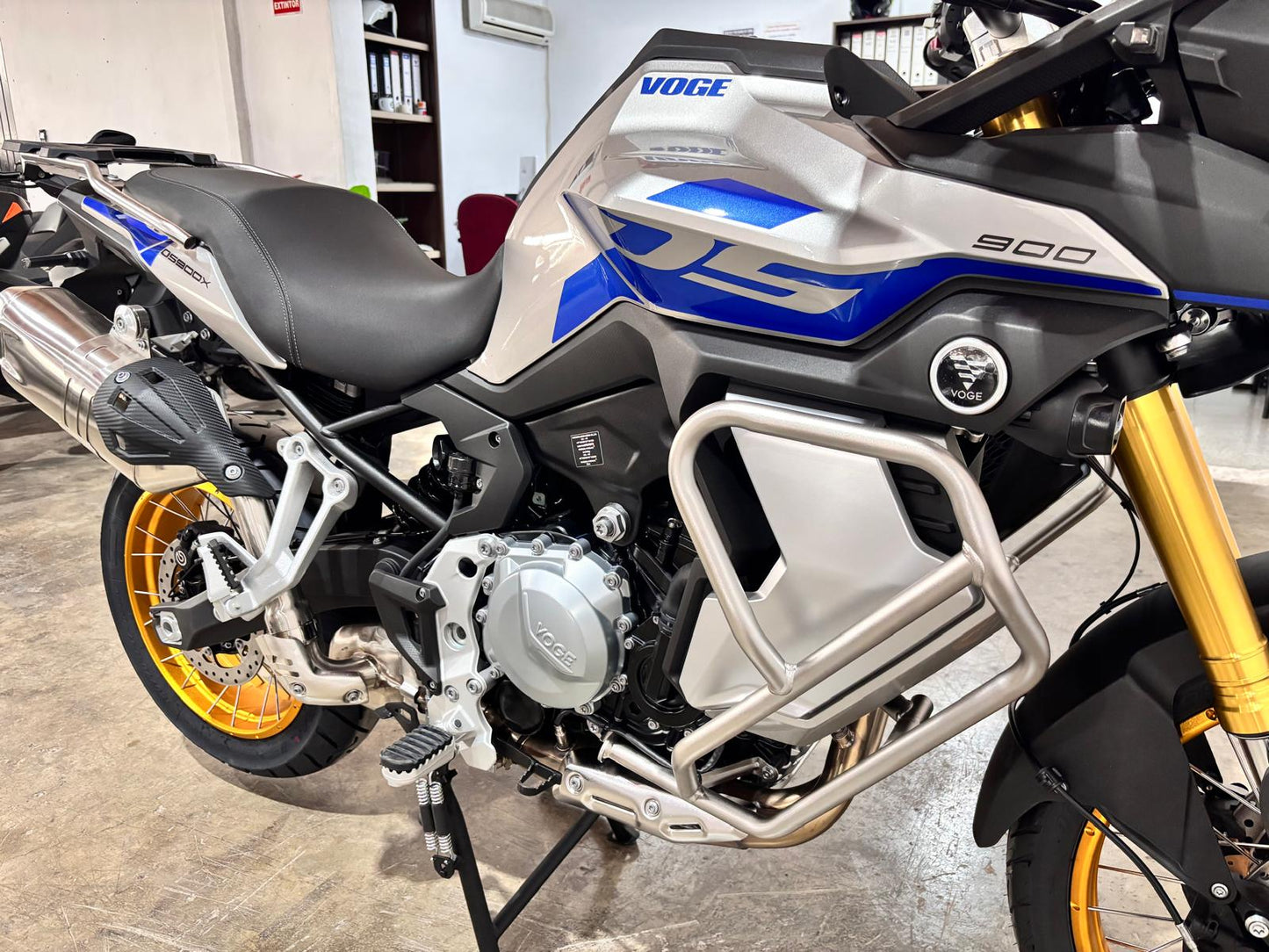 VOGE 900DSX