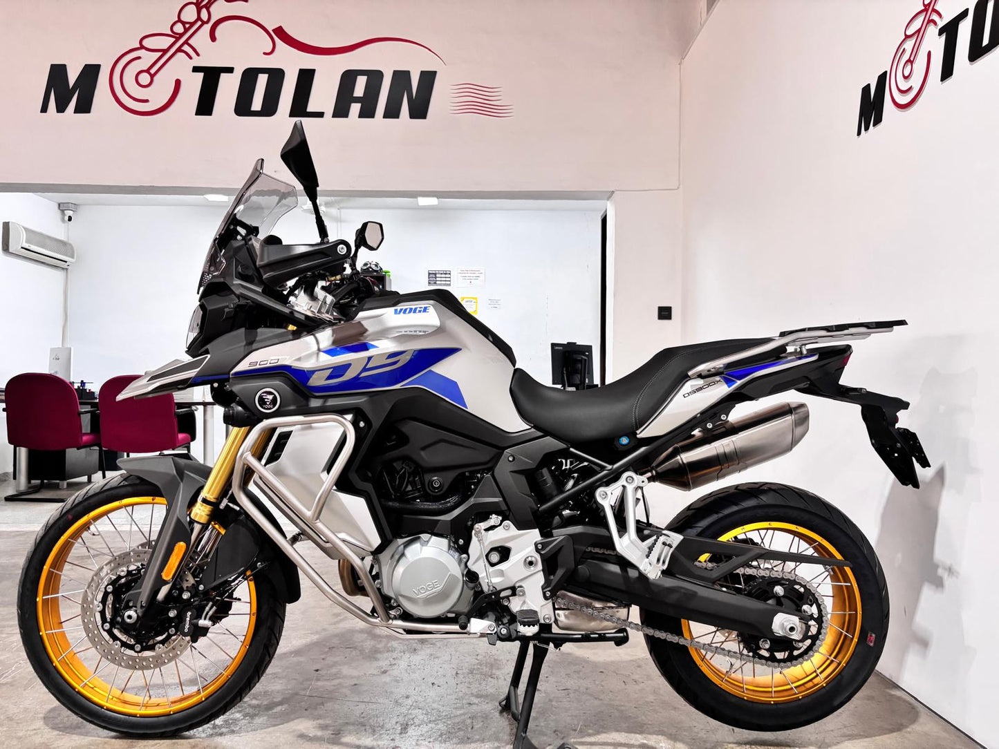 VOGE 900DSX