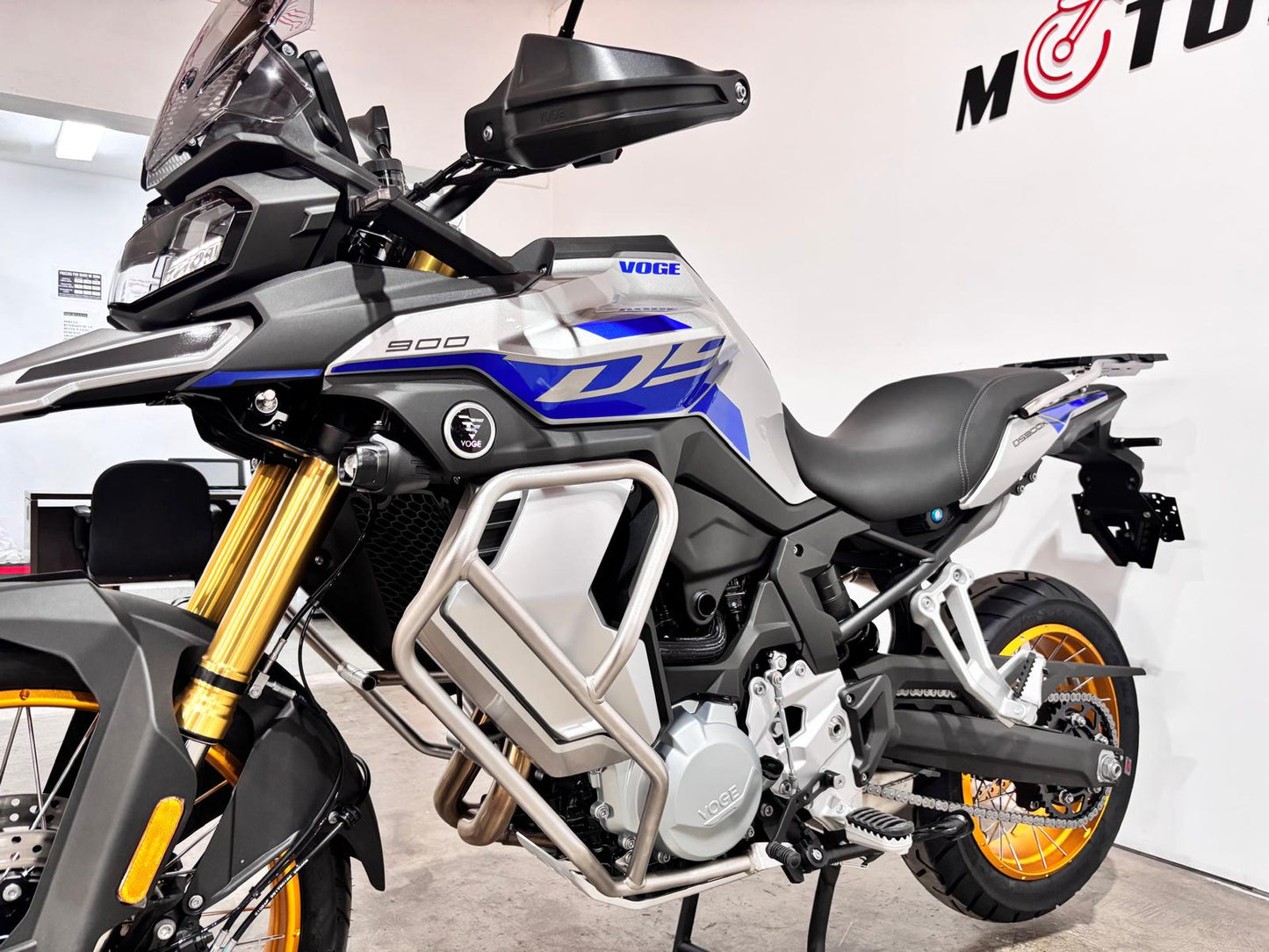 VOGE 900DSX