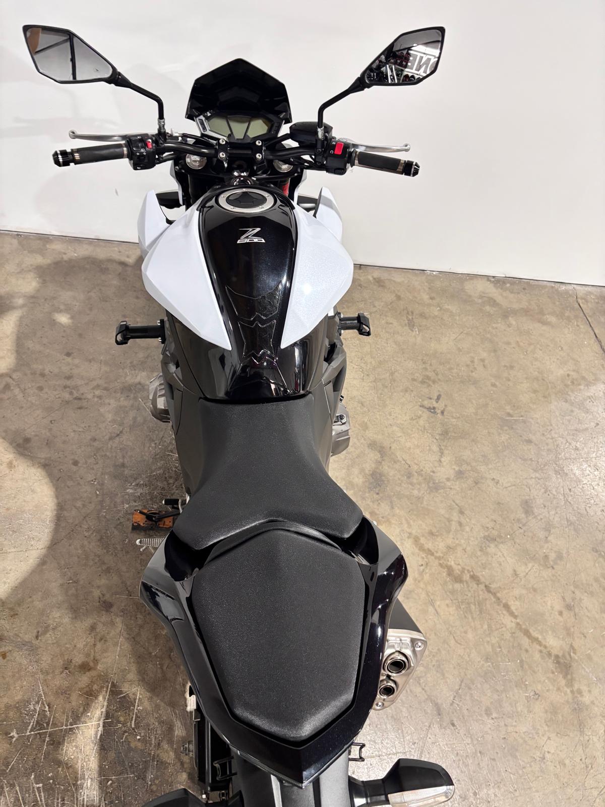 KAWASAKI Z800
