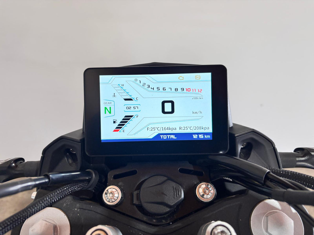 QJ MOTOR SRK 125 S