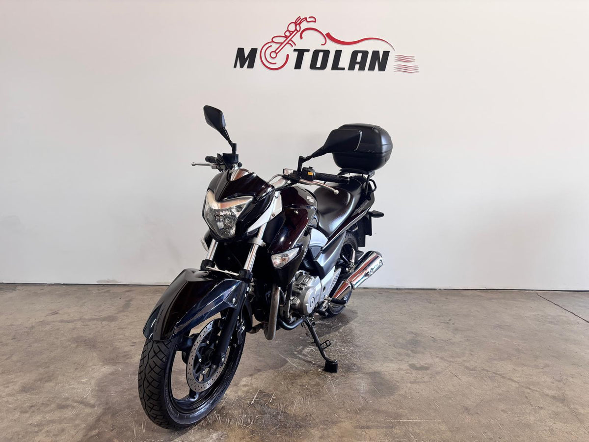 SUZUKI INAZUMA 250CC