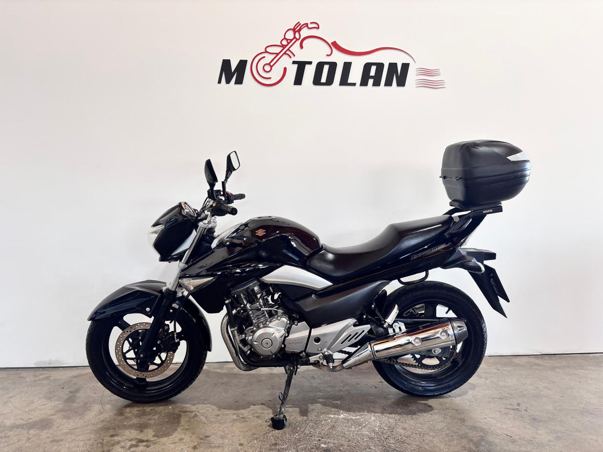 SUZUKI INAZUMA 250CC