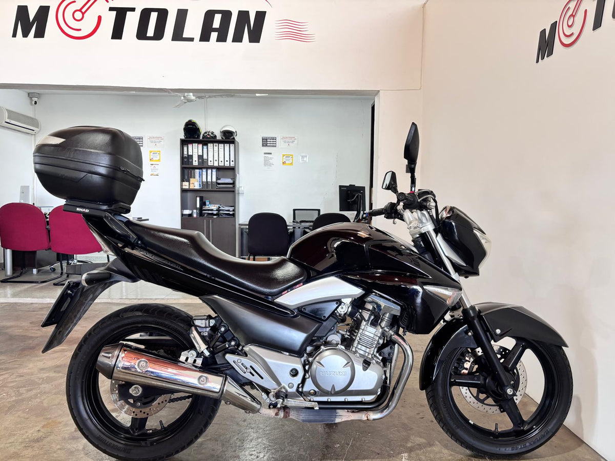 SUZUKI INAZUMA 250CC