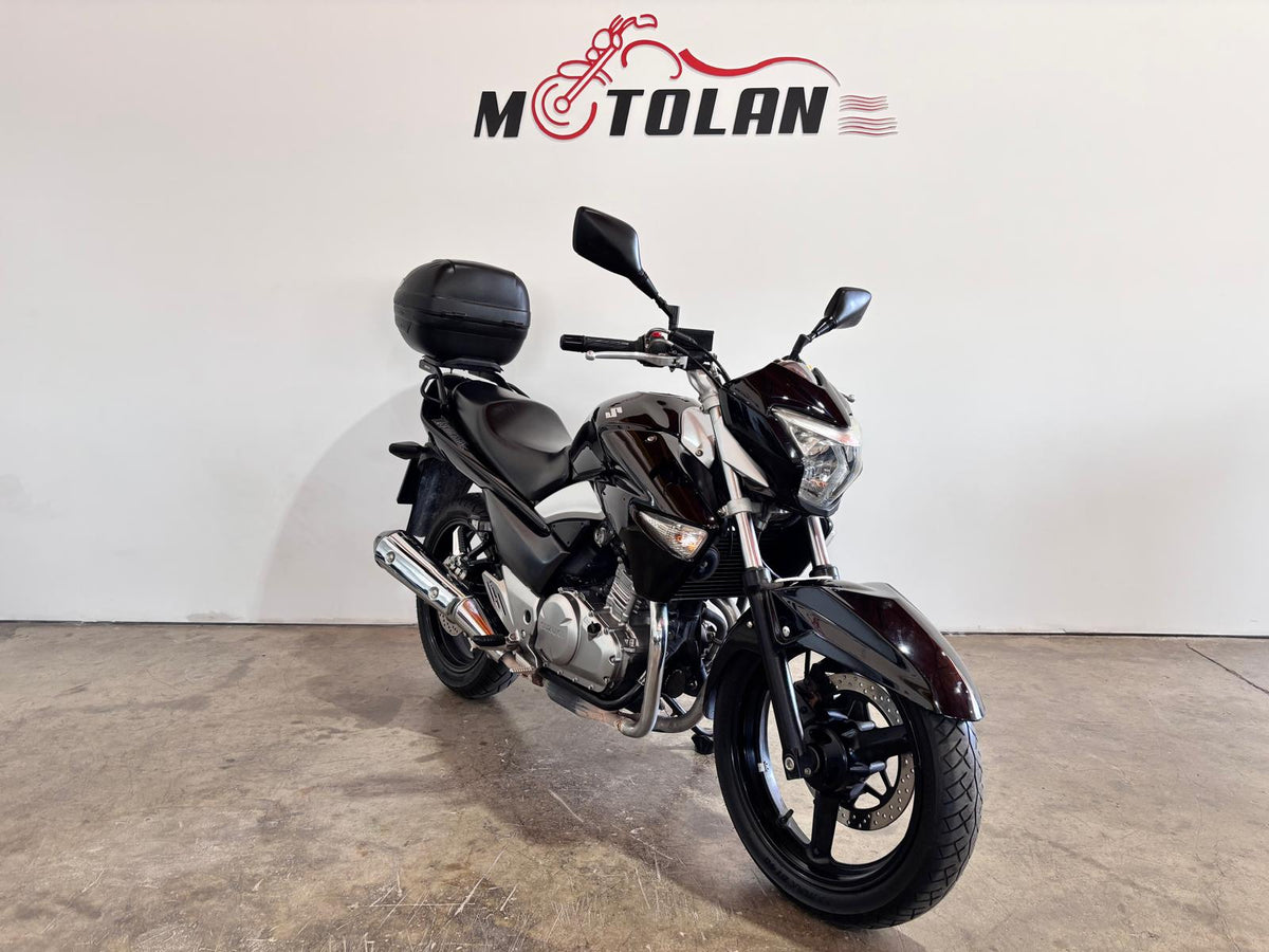 SUZUKI INAZUMA 250CC
