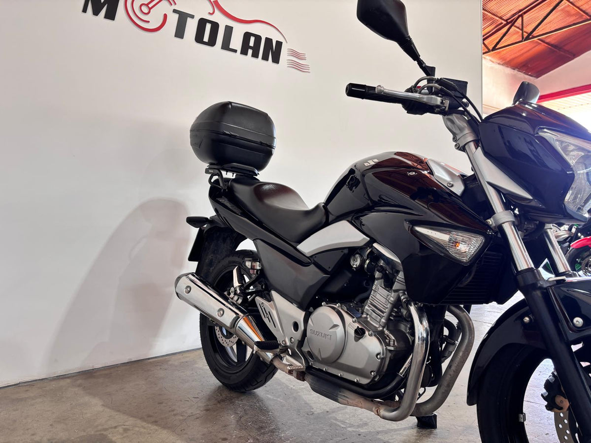 SUZUKI INAZUMA 250CC